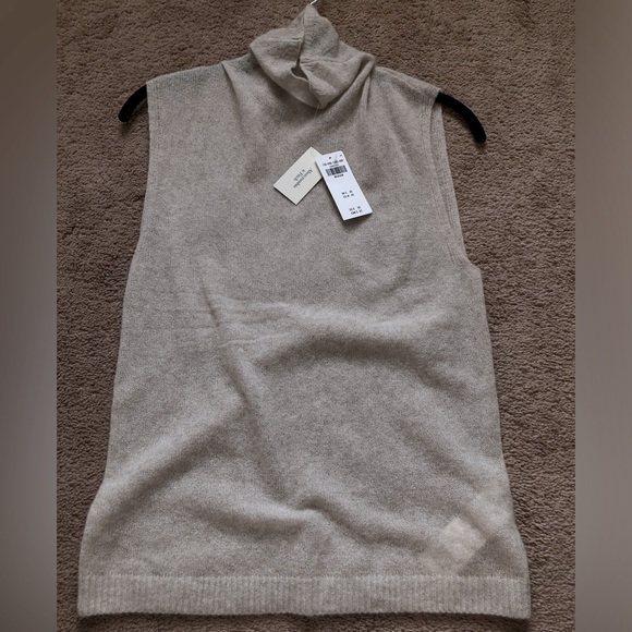 Abercrombie & Fitch merino wool sleeveless mock neck - Picture 3 of 4
